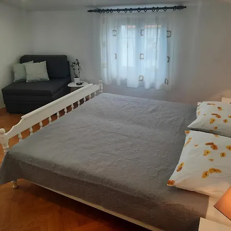 Apartment Raul *